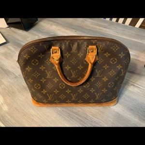 Louis Vuitton Alma